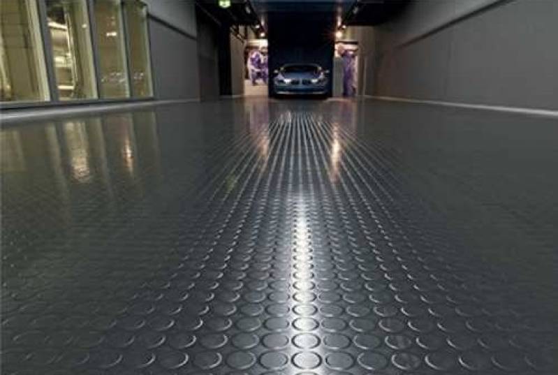 quanto-custa-piso-de-borracha-pastilhado-rolo