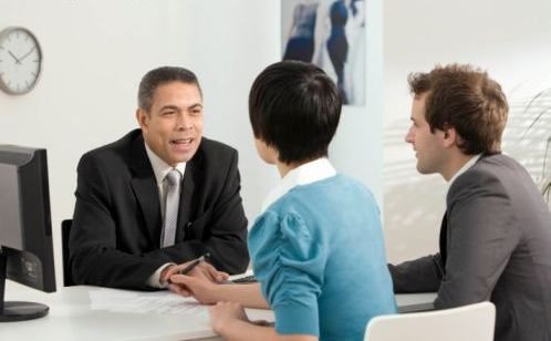 atendente-cliente-porcelanato-liquido