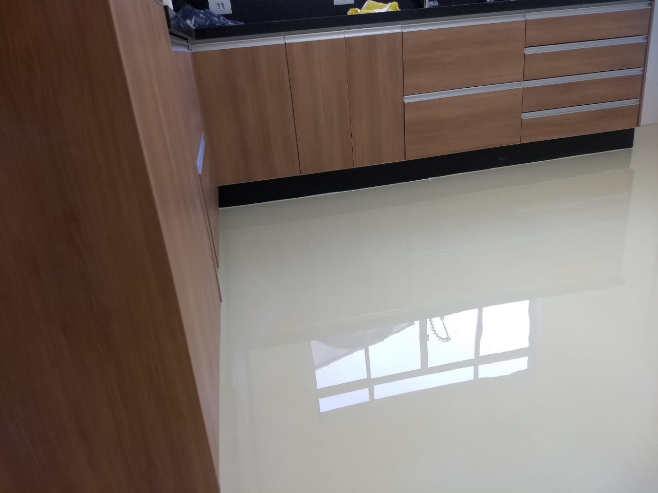 Resina Epóxi Bege Cozinha