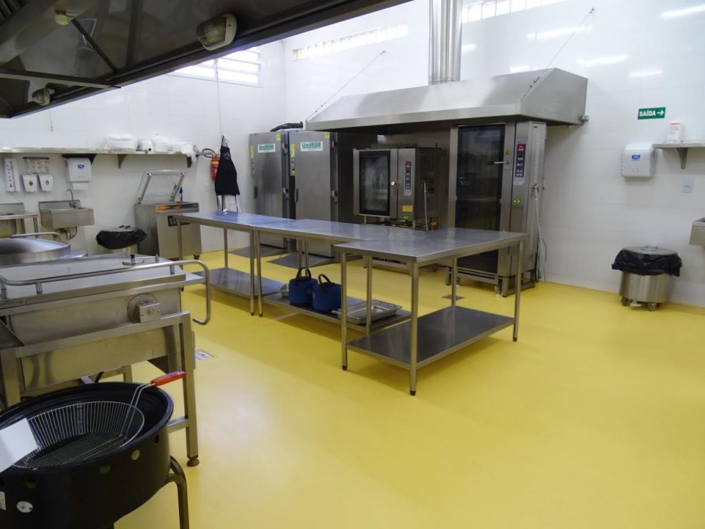 Diferença Entre Pintura Epóxi e Porcelanato Liquido